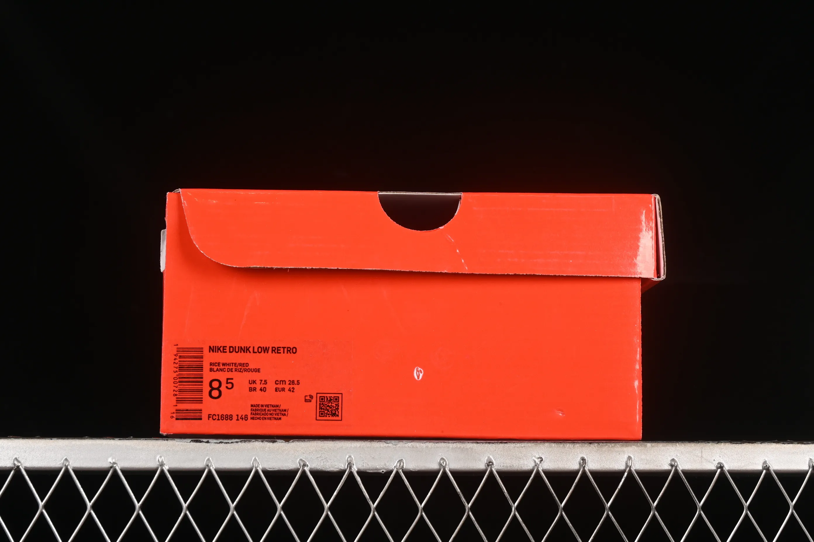 All Categories Nk SB Dunk Series Nk SB Dunk Low Low-top sneakers Supreme x Nk Dunk Low joint model-beige SB low-top casual sneakers FC1688-146
